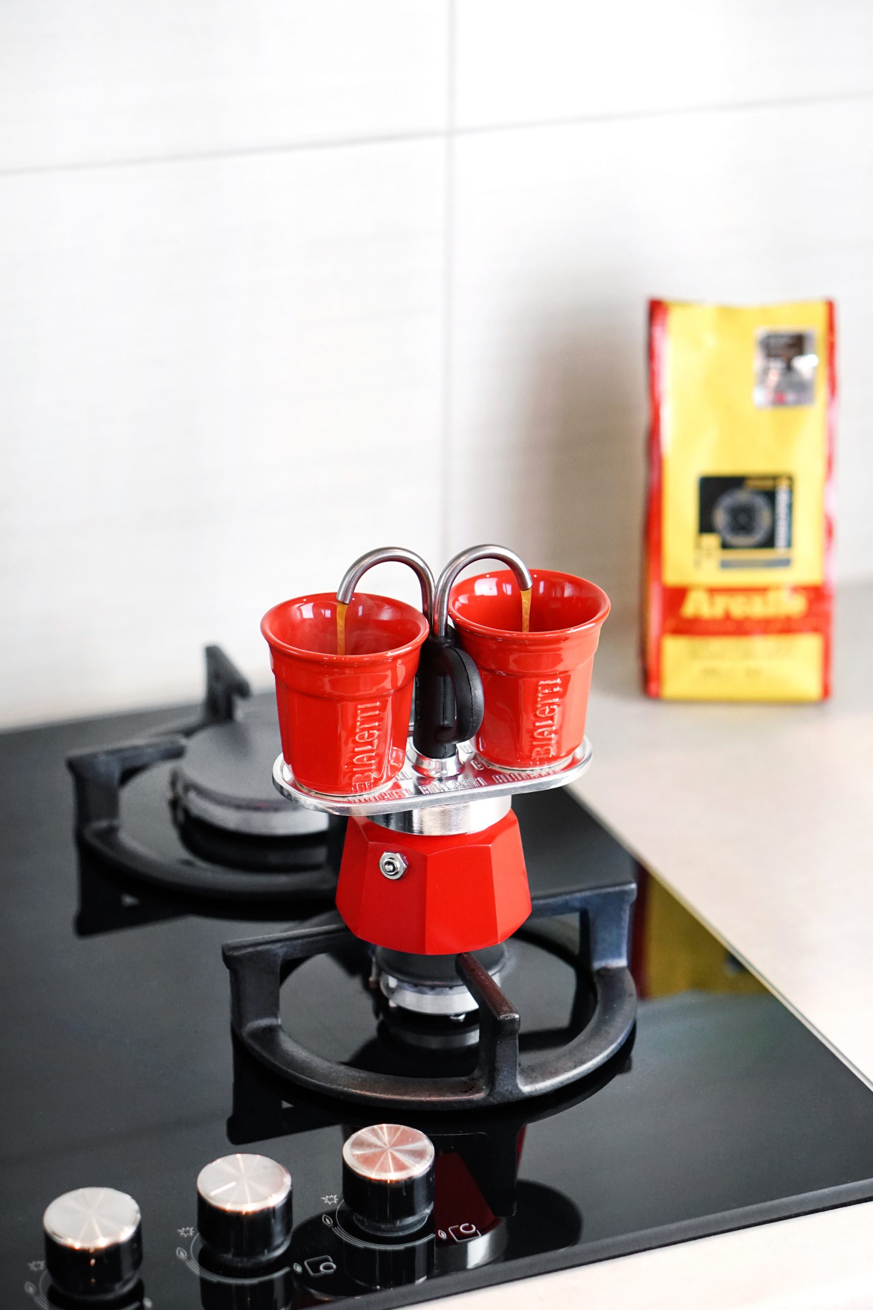 parzenie kawy w Bialetti Mini Express