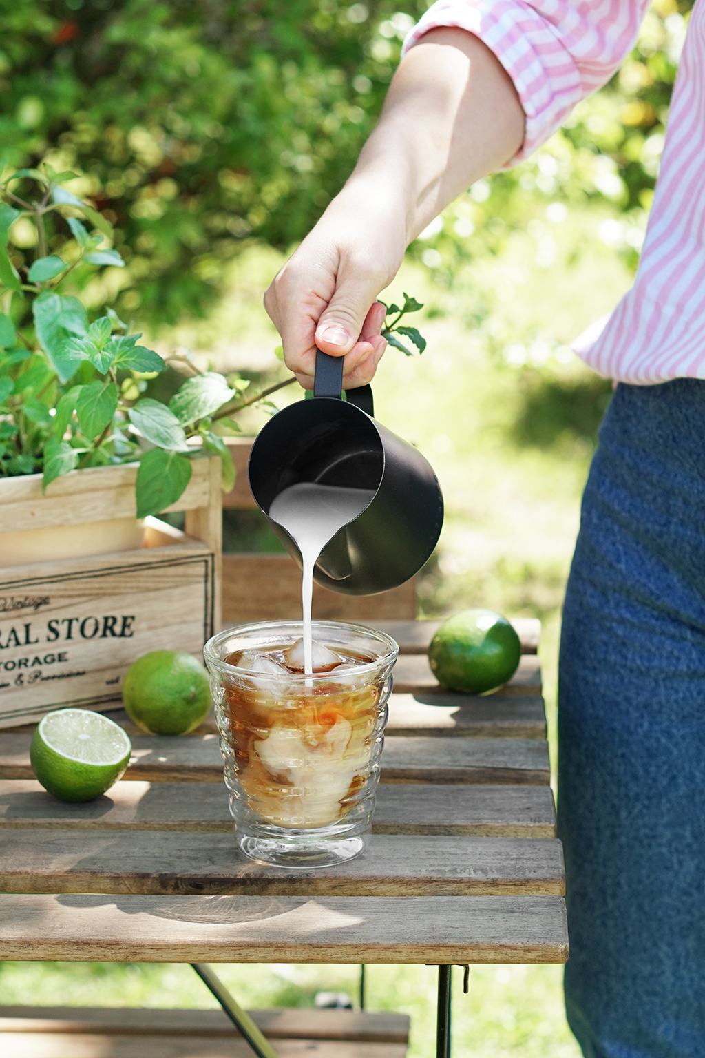 cold brew z dodatkiem mleka