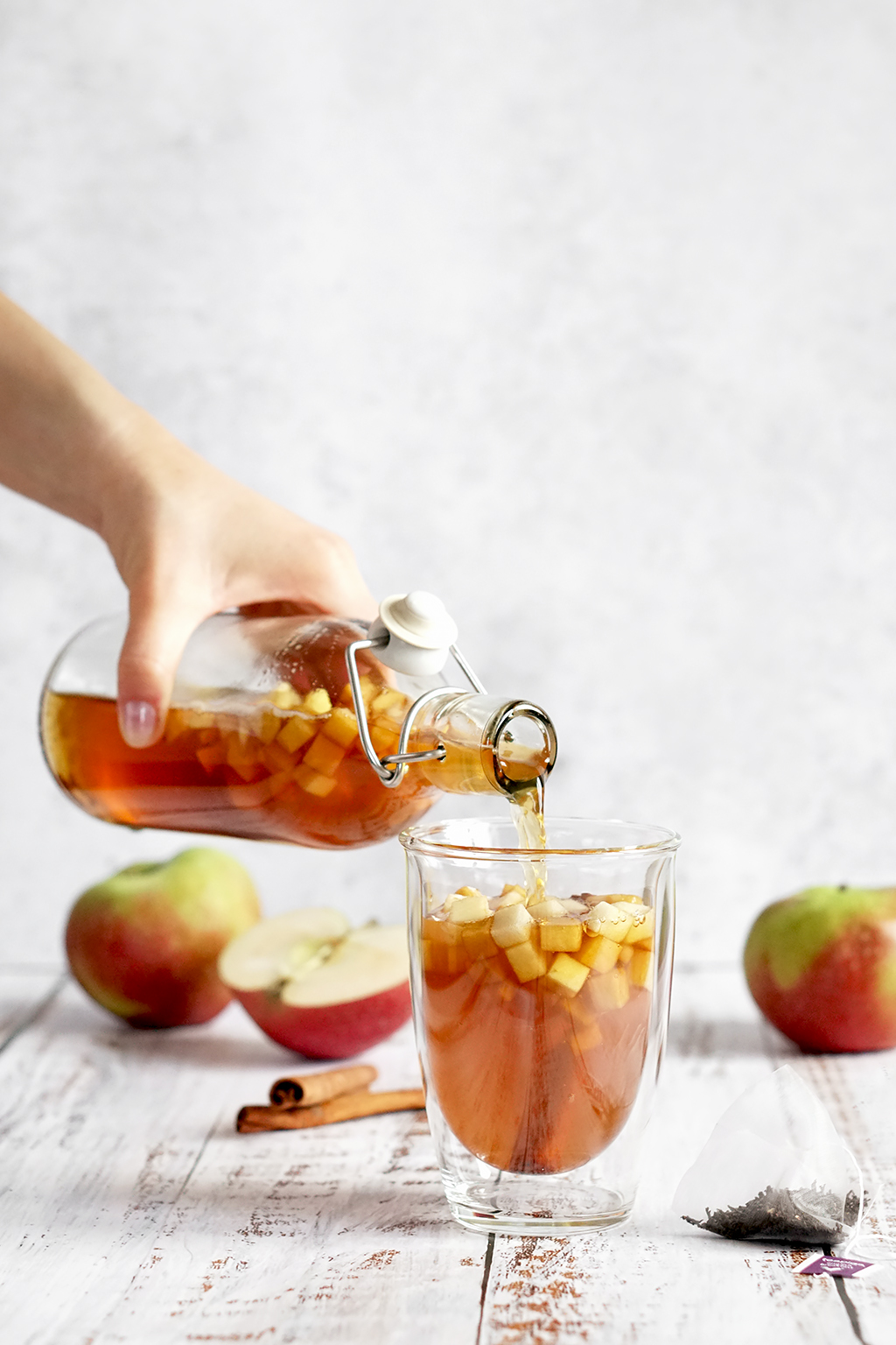 rozgrzewająca i zdrowa kombucha z dodatkami