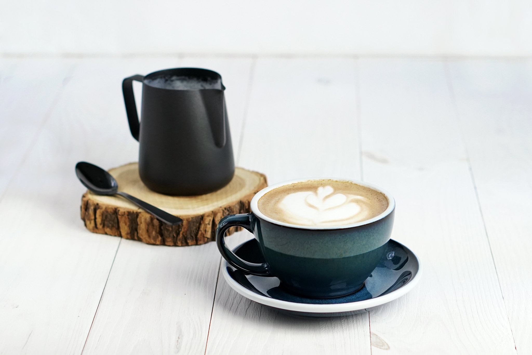 cappuccino w filiżance Loveramics